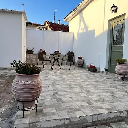 Nikolas House - το σπιτι του νικολα