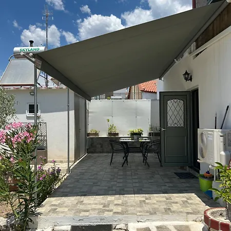 Nikolas House - το σπιτι του νικολα * Archea Pissa