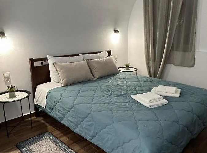 Nikolas House - το σπιτι του νικολα *